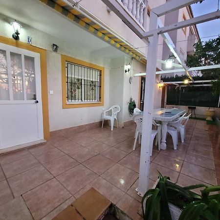 Apartamento Bajo Con Terraza Y Piscina Torrevieja Dış mekan fotoğraf