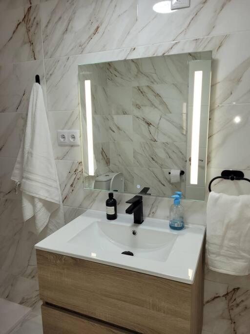 Apartamento Bajo Con Terraza Y Piscina Torrevieja Dış mekan fotoğraf