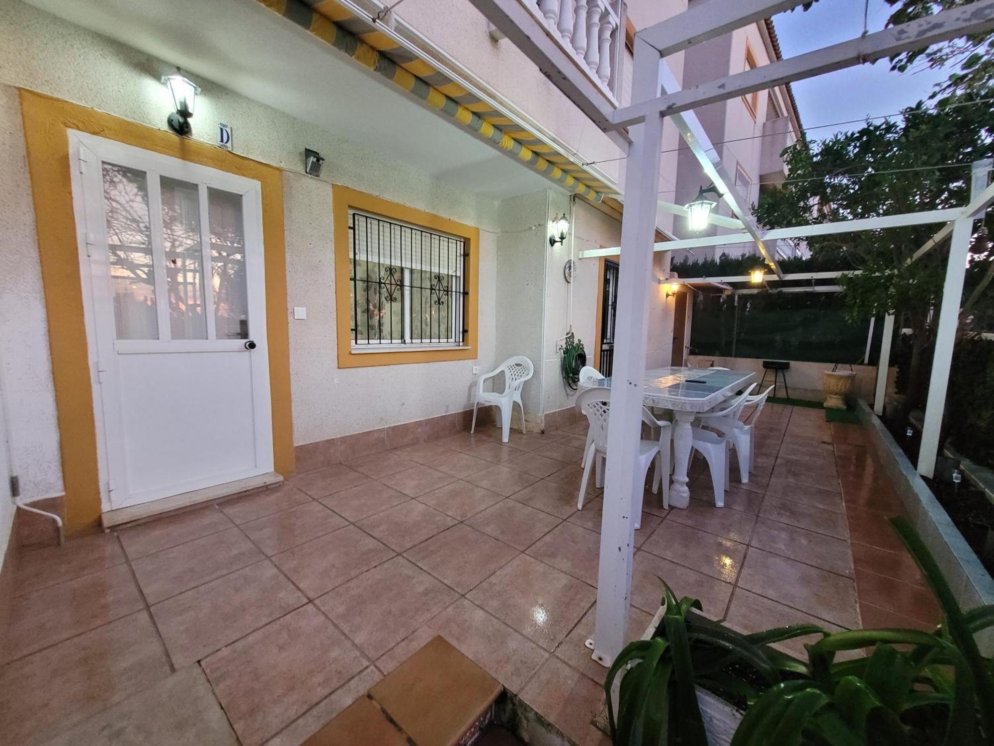 Apartamento Bajo Con Terraza Y Piscina Torrevieja Dış mekan fotoğraf